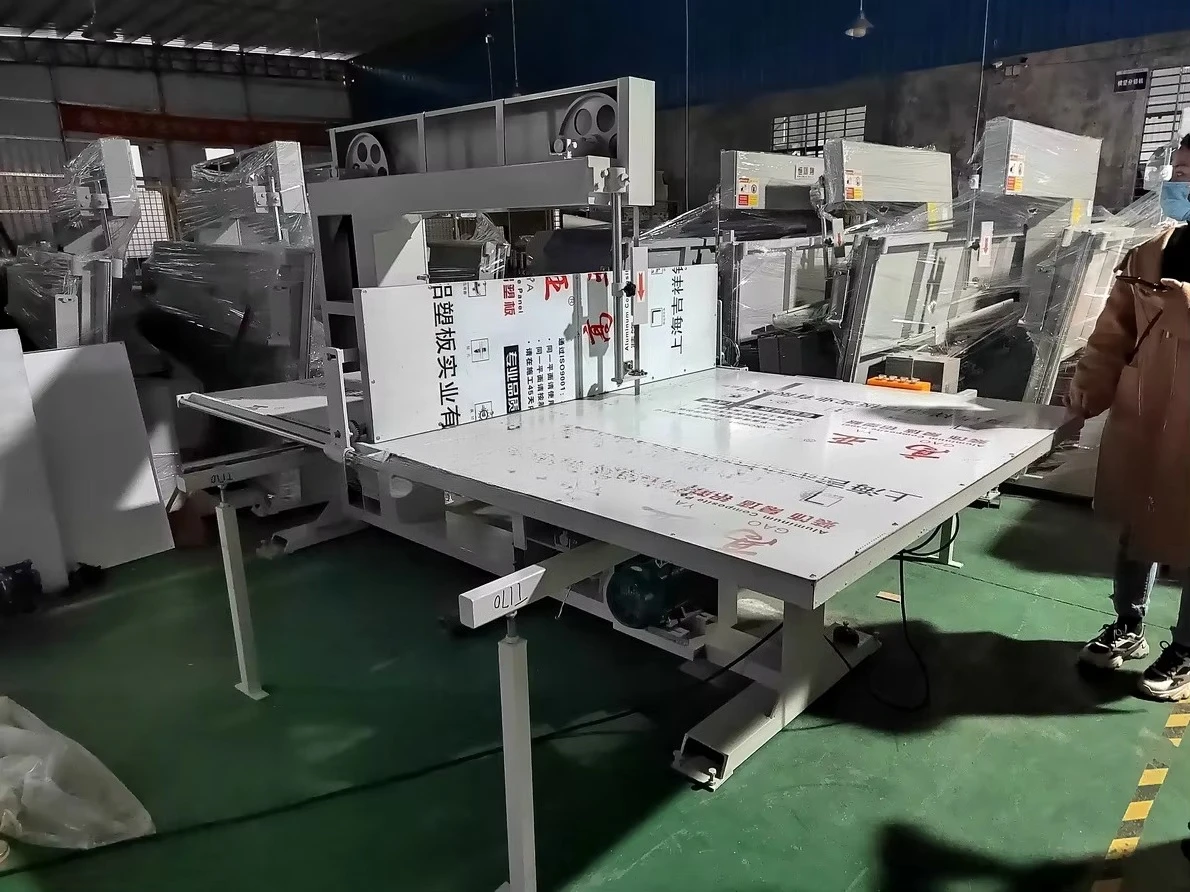 Машина для резки пенопласта с матрасными блоками Станок для резки губки Пенопласта Электрическая пила Резак для губки
Машина для резки пенопласта с матрасными блоками Станок для резки губки Пенопласта Электрическая пила Резак для губки