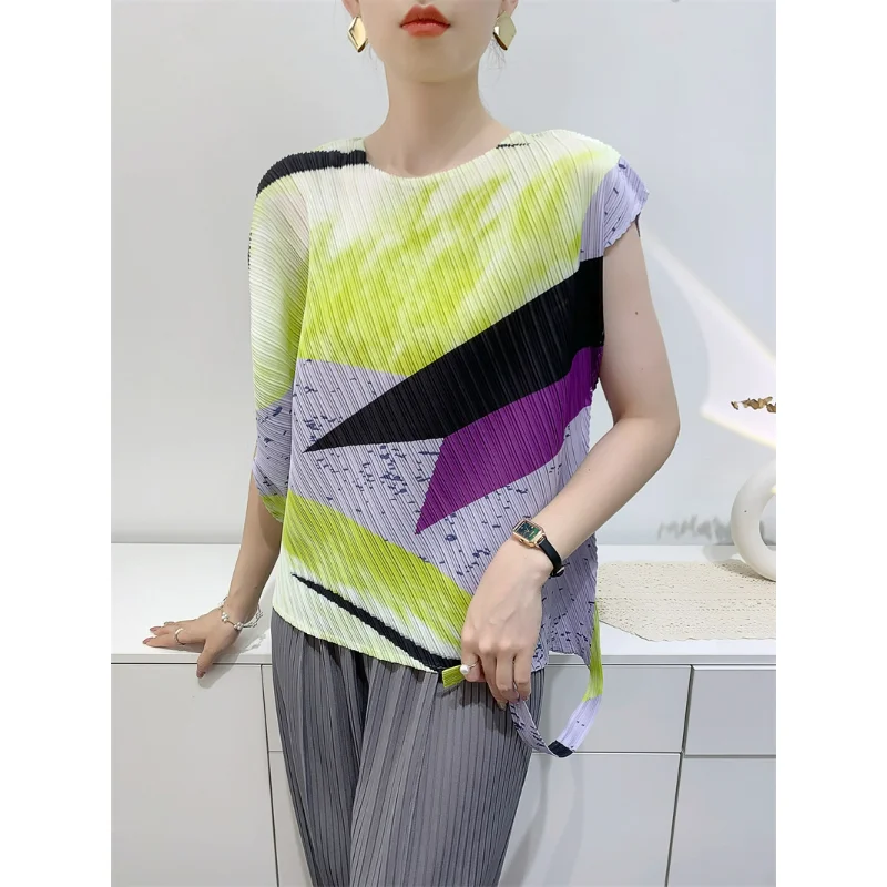 2024 Summer Pleated Top Women's Irregular T-shirt Fashion Printed Comfortable Casual Short Sleeve Top
2024 Summer Pleated Top Women's Irregular T-shirt Fashion Printed Comfortable Casual Short Sleeve Top