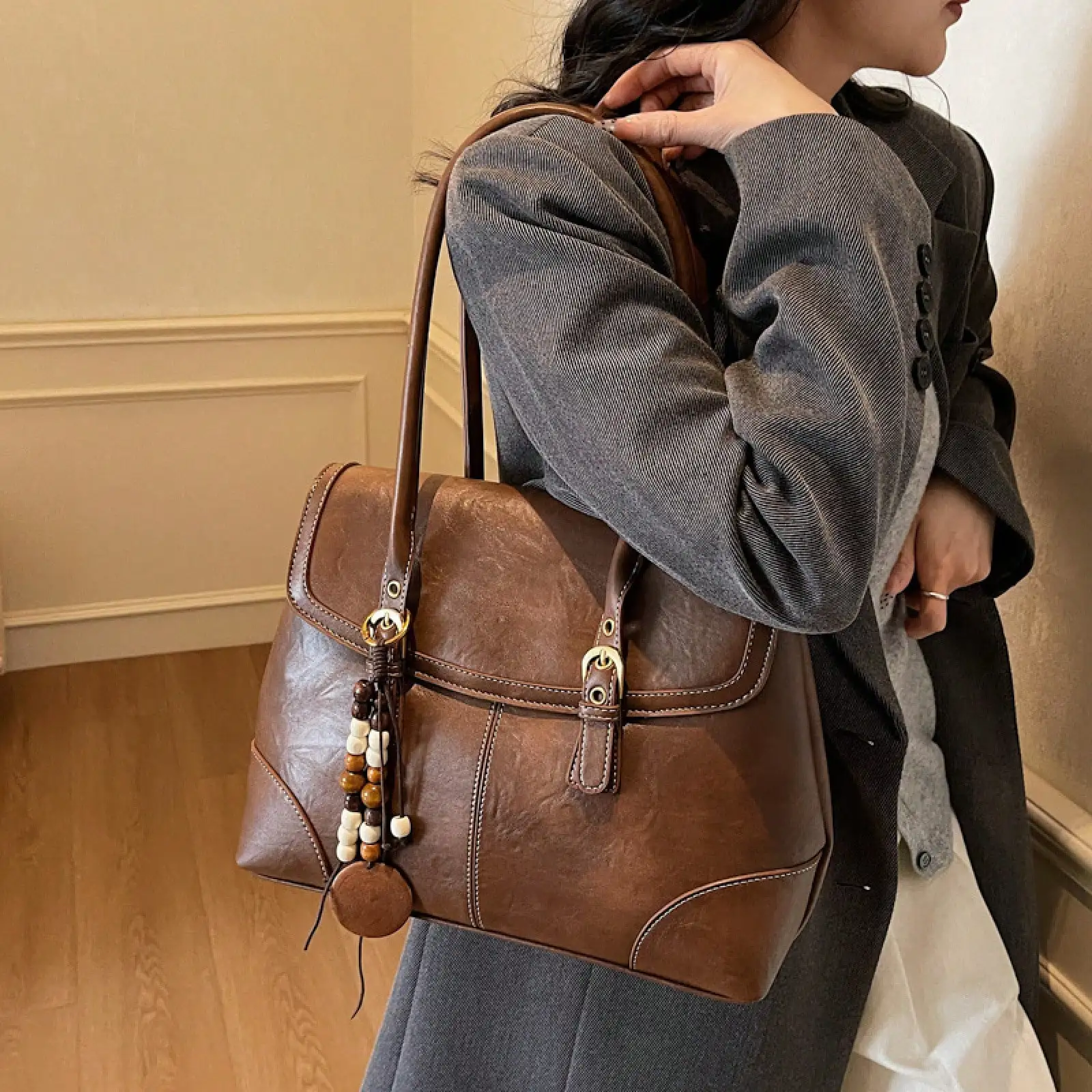 New Color Block Briefcase, Retro Tote Bag, Versatile Armpit & Shoulder Bag For Women Commute
New Color Block Briefcase, Retro Tote Bag, Versatile Armpit & Shoulder Bag For Women Commute