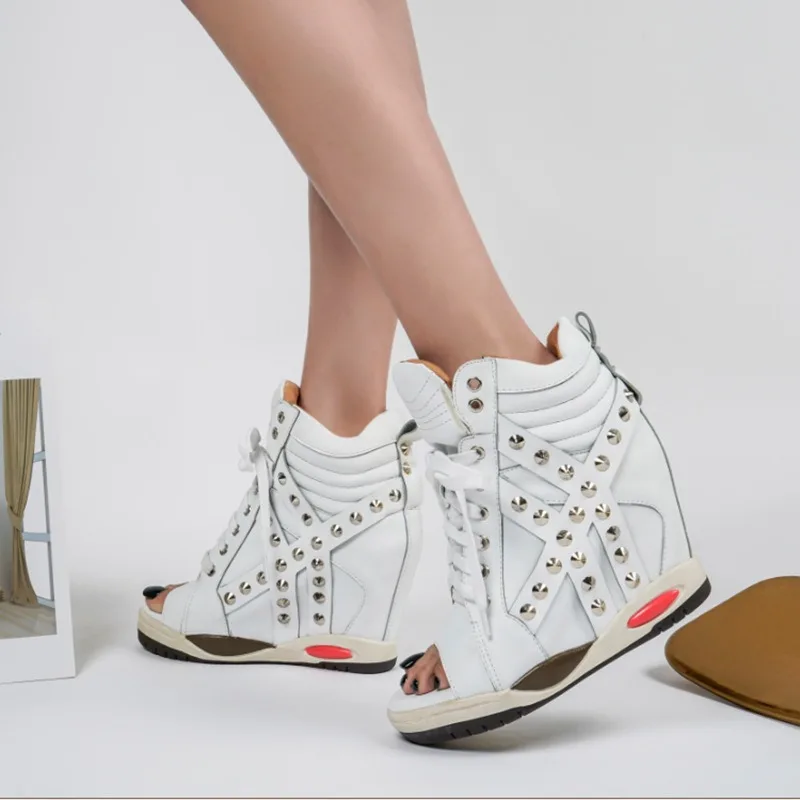 Fashion Summer Women's Cool Boots Thick Bottom Rivets Fish Mouth Women's Sandals Ultra-high Slope Heel High-top Women's Shoes
Fashion Summer Women's Cool Boots Thick Bottom Rivets Fish Mouth Women's Sandals Ultra-high Slope Heel High-top Women's Shoes