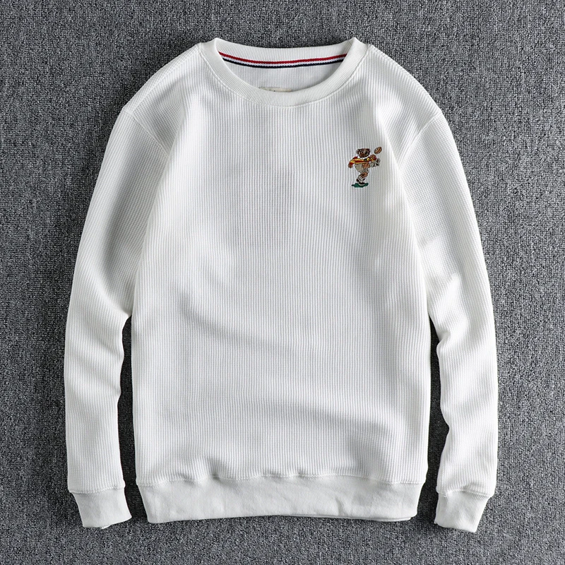 Autumn and winter heavy American personality embroidered bear round neck casual hoodie men's comfortable wash knit waffle full l
Autumn and winter heavy American personality embroidered bear round neck casual hoodie men's comfortable wash knit waffle full l