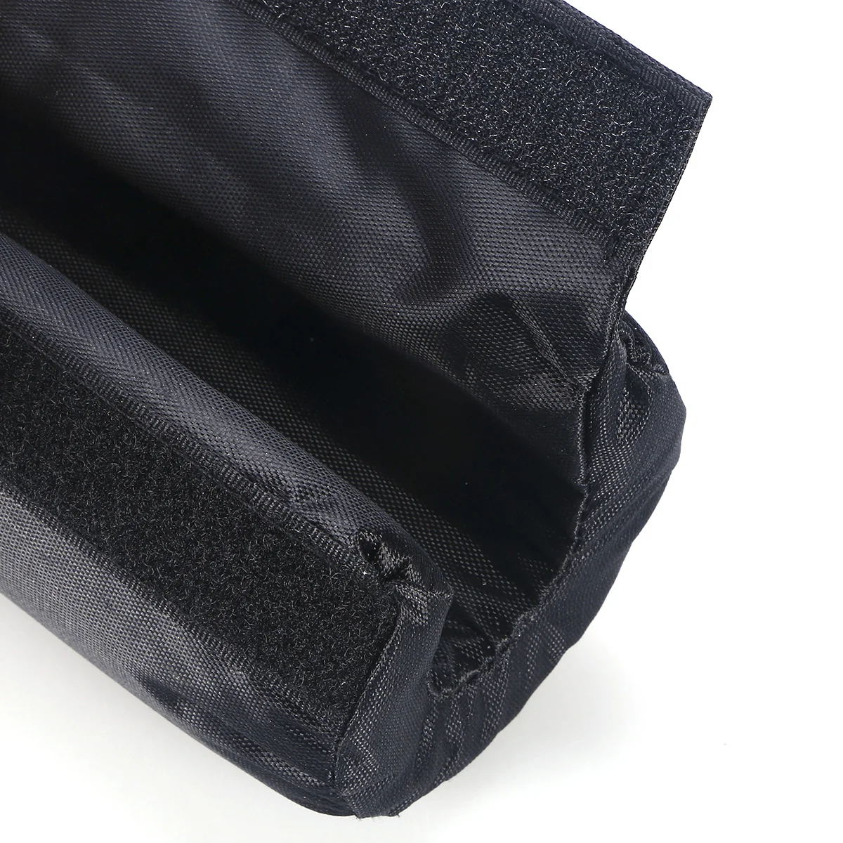 Barbell Squat Pad Neck Shoulder Protective Cushion Standard Size Thick Soft Non-Slip Squat Neck Pad for Gym Exercises 
Barbell Squat Pad Neck Shoulder Protective Cushion Standard Size Thick Soft Non-Slip Squat Neck Pad for Gym Exercises