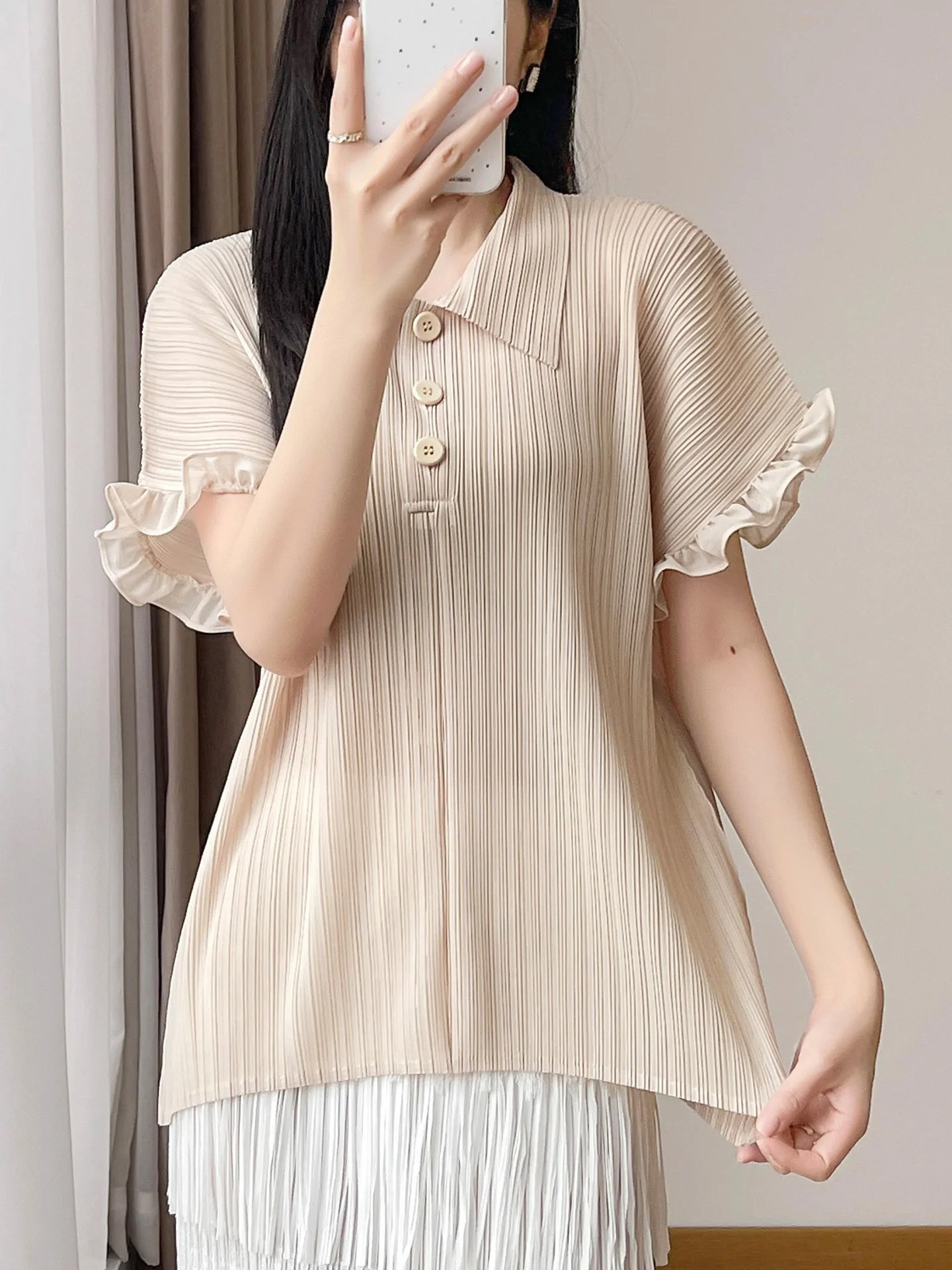 Summer Casual Loose Women's Shirt Short Sleeve Collar Pleated Slimming Design Polyester Fiber Breathable Comfortable
Summer Casual Loose Women's Shirt Short Sleeve Collar Pleated Slimming Design Polyester Fiber Breathable Comfortable