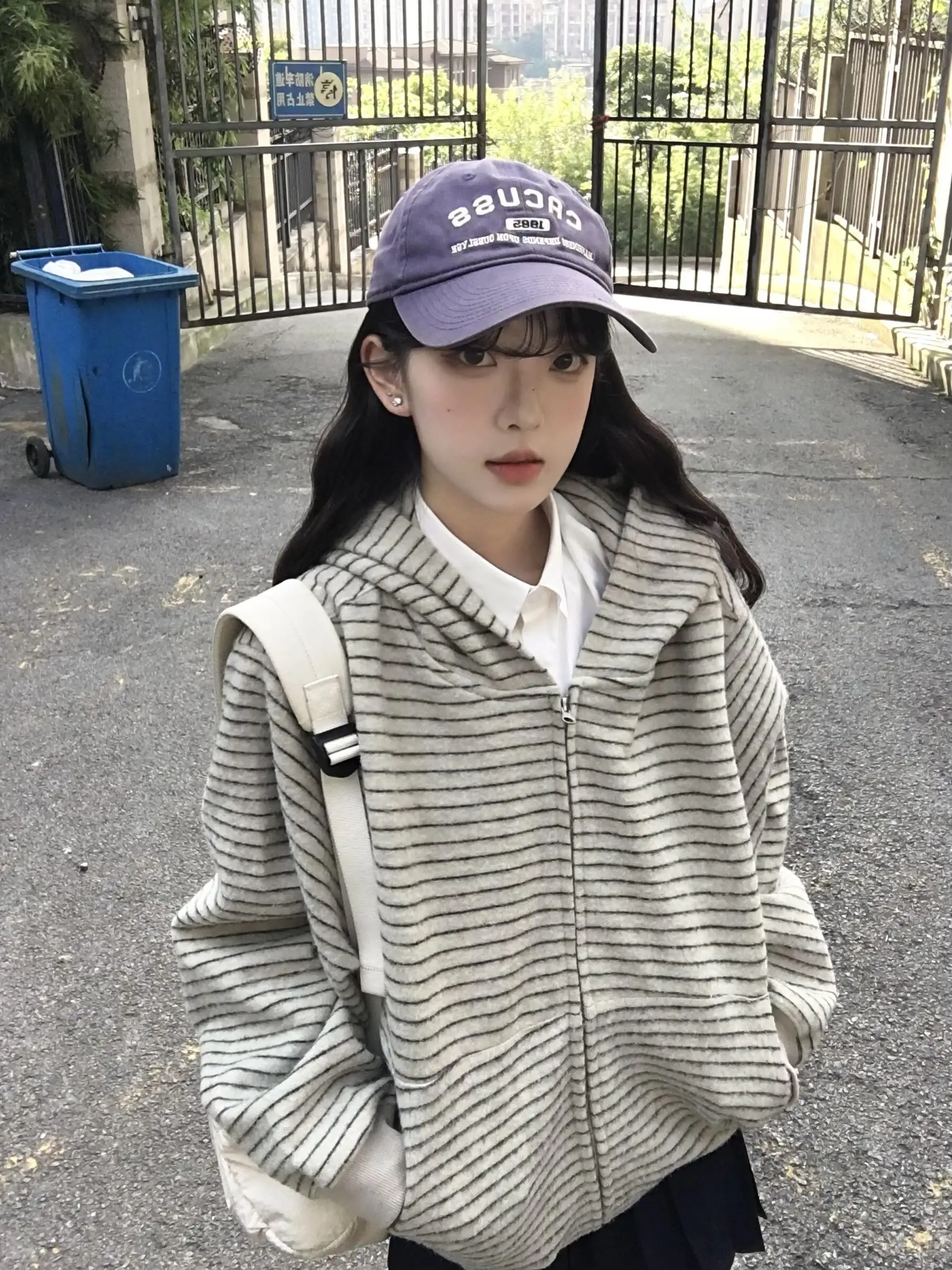 Retro American Striped Color Block Hooded Long Sleeve Women's Sweatshirt Early Autumn Thin Design Slimming Outerwear
Retro American Striped Color Block Hooded Long Sleeve Women's Sweatshirt Early Autumn Thin Design Slimming Outerwear