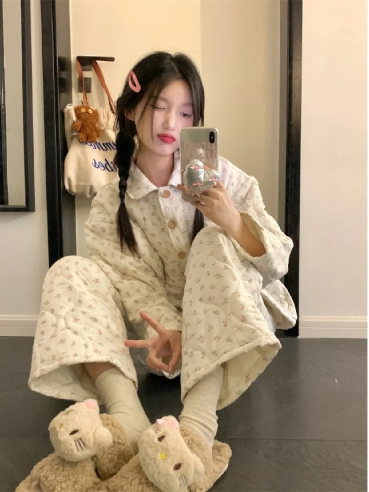 Floral Print Cotton Sleepwear Set Women's Summer New Style Warm Collar Top Pants Two-Piece Set Trendy Home Clothes
Floral Print Cotton Sleepwear Set Women's Summer New Style Warm Collar Top Pants Two-Piece Set Trendy Home Clothes