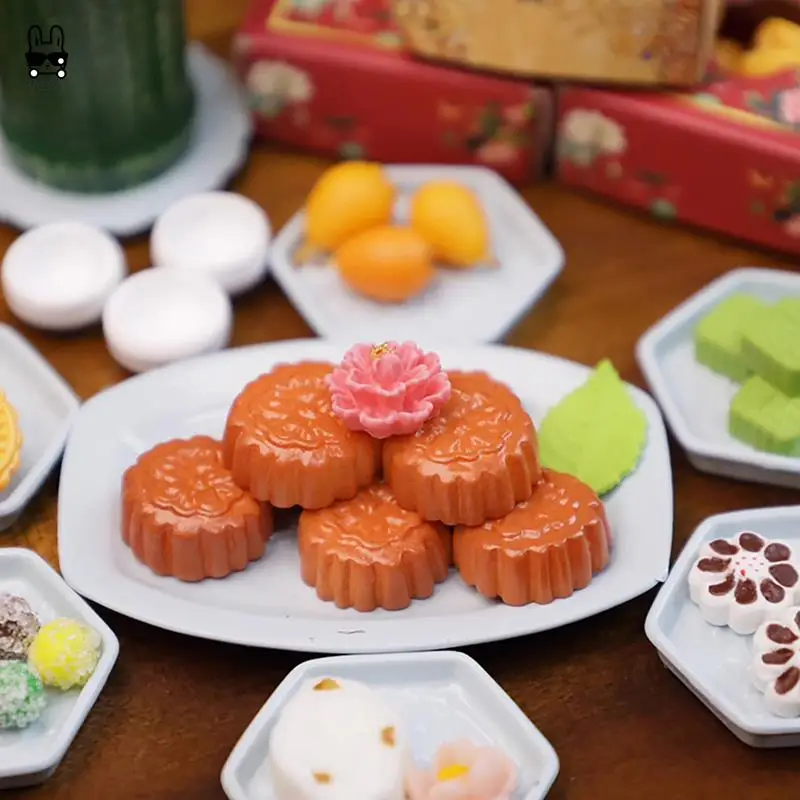 Miniature Toy Simulation Moon Cake Plastic Dollhouse Food Dollhouse Miniature Mooncake Play House Food Model
Miniature Toy Simulation Moon Cake Plastic Dollhouse Food Dollhouse Miniature Mooncake Play House Food Model
