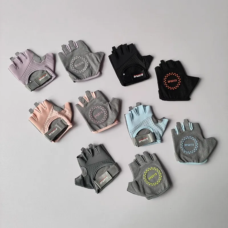 Fitness Gloves Female Yoga Sports Spinning Apparatus Lady Training Anti-Slip Breathable Thin Half Finger Barbell Cycling Gloves
Fitness Gloves Female Yoga Sports Spinning Apparatus Lady Training Anti-Slip Breathable Thin Half Finger Barbell Cycling Gloves