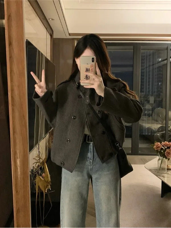 plus Size Woolen Coat Stand Collar Loose Fit Design Belted Autumn Winter New Style Korean Version Pear Shape Long Sleeve Shor...
plus Size Woolen Coat Stand Collar Loose Fit Design Belted Autumn Winter New Style Korean Version Pear Shape Long Sleeve Shor...