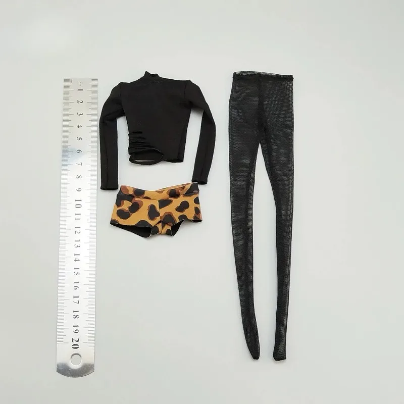 1/6 Scale Black Top Leopard Print Shorts Black Stockings Clothes Model for 12'' Female Soldier Action Figures Body Decor
1/6 Scale Black Top Leopard Print Shorts Black Stockings Clothes Model for 12'' Female Soldier Action Figures Body Decor
