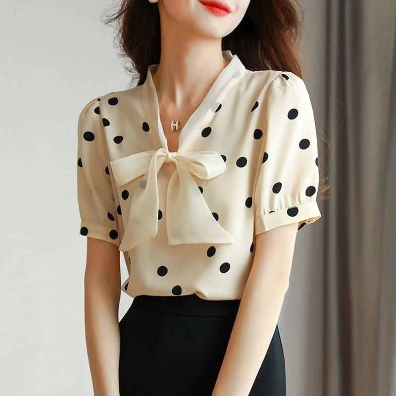 Women Spring Summer Style Blouses Shirts Lady Casual Short Puff Sleeve Bow Tie Collar Polka Dot Printed Blusas Tops ZZ1875
Women Spring Summer Style Blouses Shirts Lady Casual Short Puff Sleeve Bow Tie Collar Polka Dot Printed Blusas Tops ZZ1875