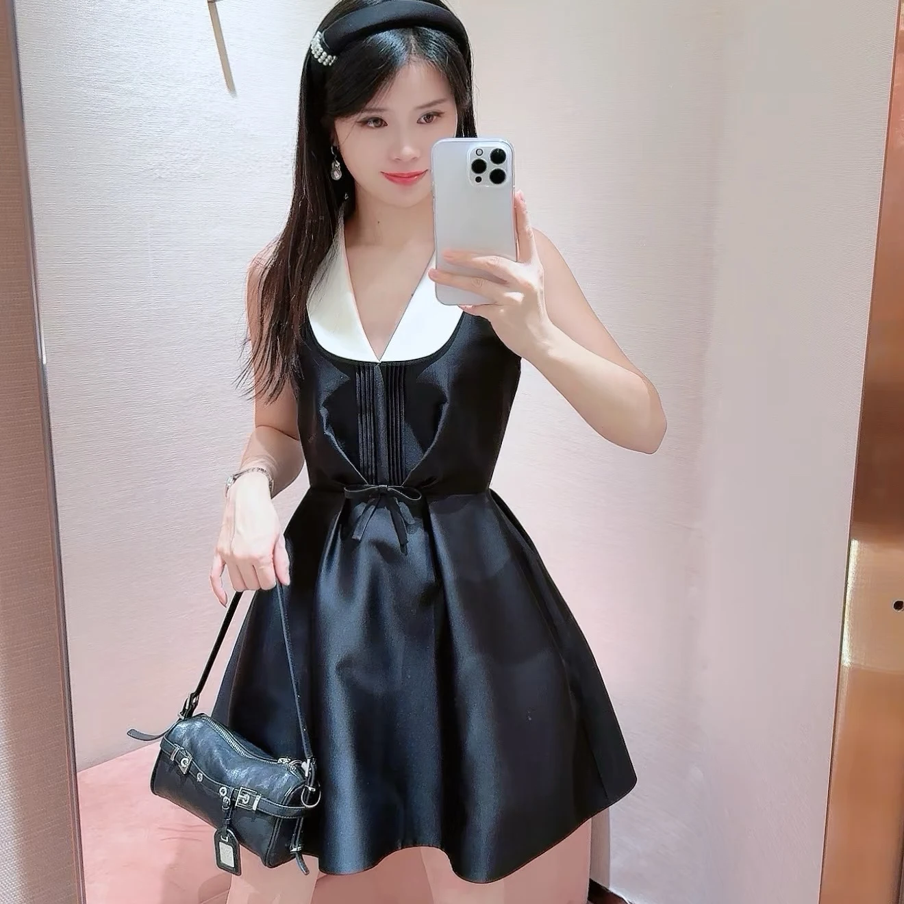 Spring 2026 Bla White Contrast Color V-ne Dr for Women's Birthday Par Korean Sle High Waist ort Skirt
Spring 2026 Bla White Contrast Color V-ne Dr for Women's Birthday Par Korean Sle High Waist ort Skirt