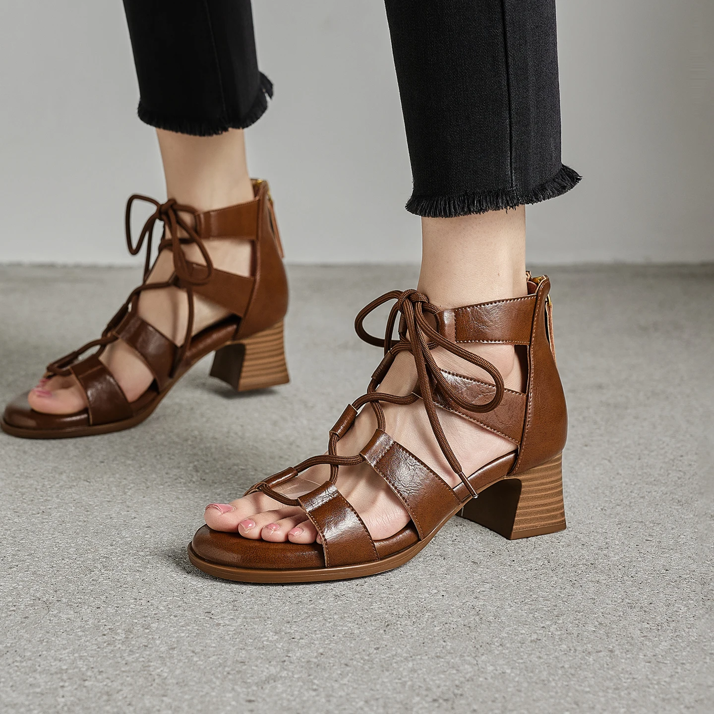Genuine Leather Cowhide Womens Heels Sandals,Classic Cross Lace-Up Summer Women Shoes,Gladiator Sandals
Genuine Leather Cowhide Womens Heels Sandals,Classic Cross Lace-Up Summer Women Shoes,Gladiator Sandals