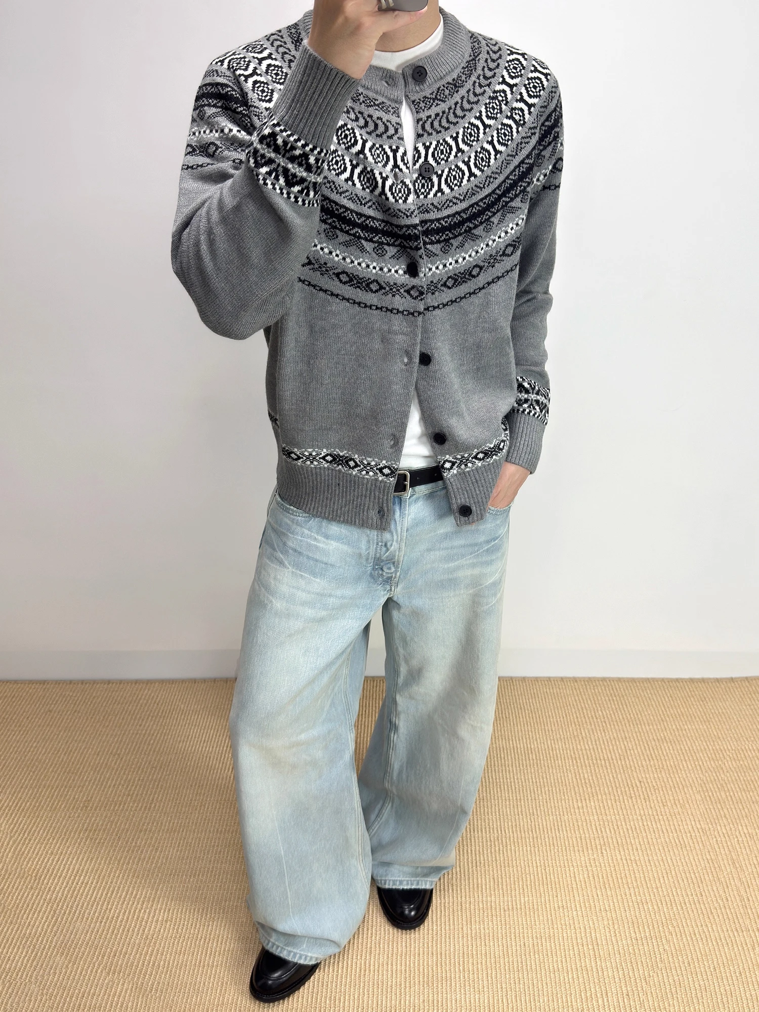 Американский ретро-кардиган в стиле Fair Isle, вязаный, повседневный, свободный, мужской, модный, с геометрическим узором, теплый, дышащий
Американский ретро-кардиган в стиле Fair Isle, вязаный, повседневный, свободный, мужской, модный, с геометрическим узором, теплый, дышащий