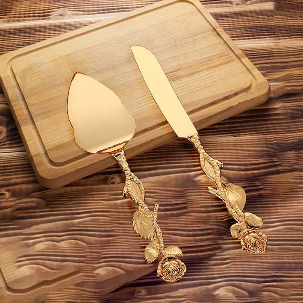 Cake Knife Shovel Western Tableware Set Metal Alloy Wedding Decoration Exquisite Home Set Big Rose Knife Shovel
Cake Knife Shovel Western Tableware Set Metal Alloy Wedding Decoration Exquisite Home Set Big Rose Knife Shovel