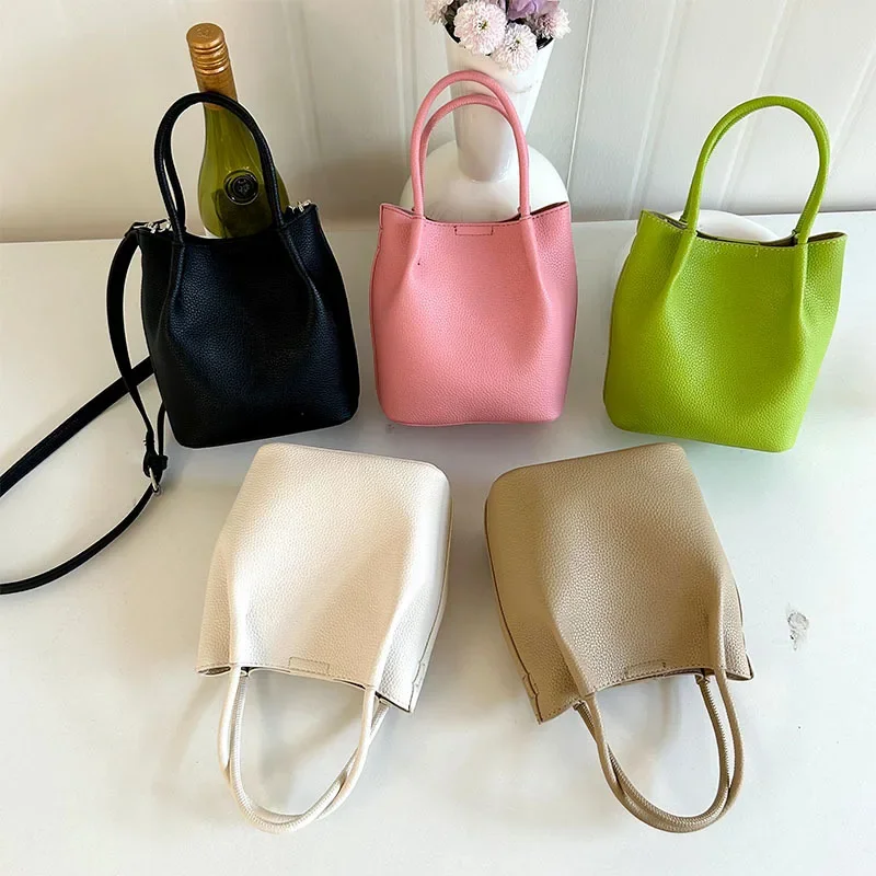 French Shoulder Bag Women's Fashionable Simple Single Handbag Trendy High-End Casual Crossbody Bags Solid Color Bucket Bag
French Shoulder Bag Women's Fashionable Simple Single Handbag Trendy High-End Casual Crossbody Bags Solid Color Bucket Bag