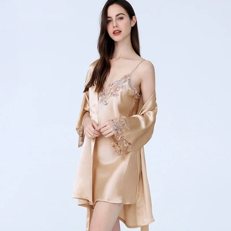 100% тутовый шелк, халат из 2 предметов с длинными рукавами и ночной рубашкой, комплект с вышивкой, кружево с v-образным вырезом, женское кимоно, халат, ночная рубашка, пижамные халаты
100% тутовый шелк, халат из 2 предметов с длинными рукавами и ночной рубашкой, комплект с вышивкой, кружево с v-образным вырезом, женское кимоно, халат, ночная рубашка, пижамные халаты