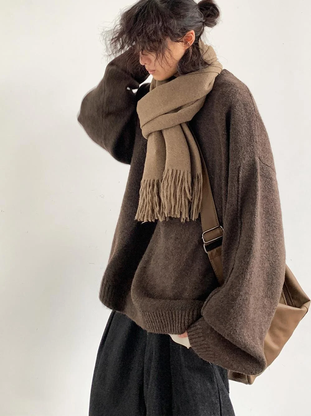 Retro Pure Color Knitted Sweater ex Casual Loose Sle for Autumn Winter Season Japanese Sle round Ne Long Sve Top
Retro Pure Color Knitted Sweater ex Casual Loose Sle for Autumn Winter Season Japanese Sle round Ne Long Sve Top