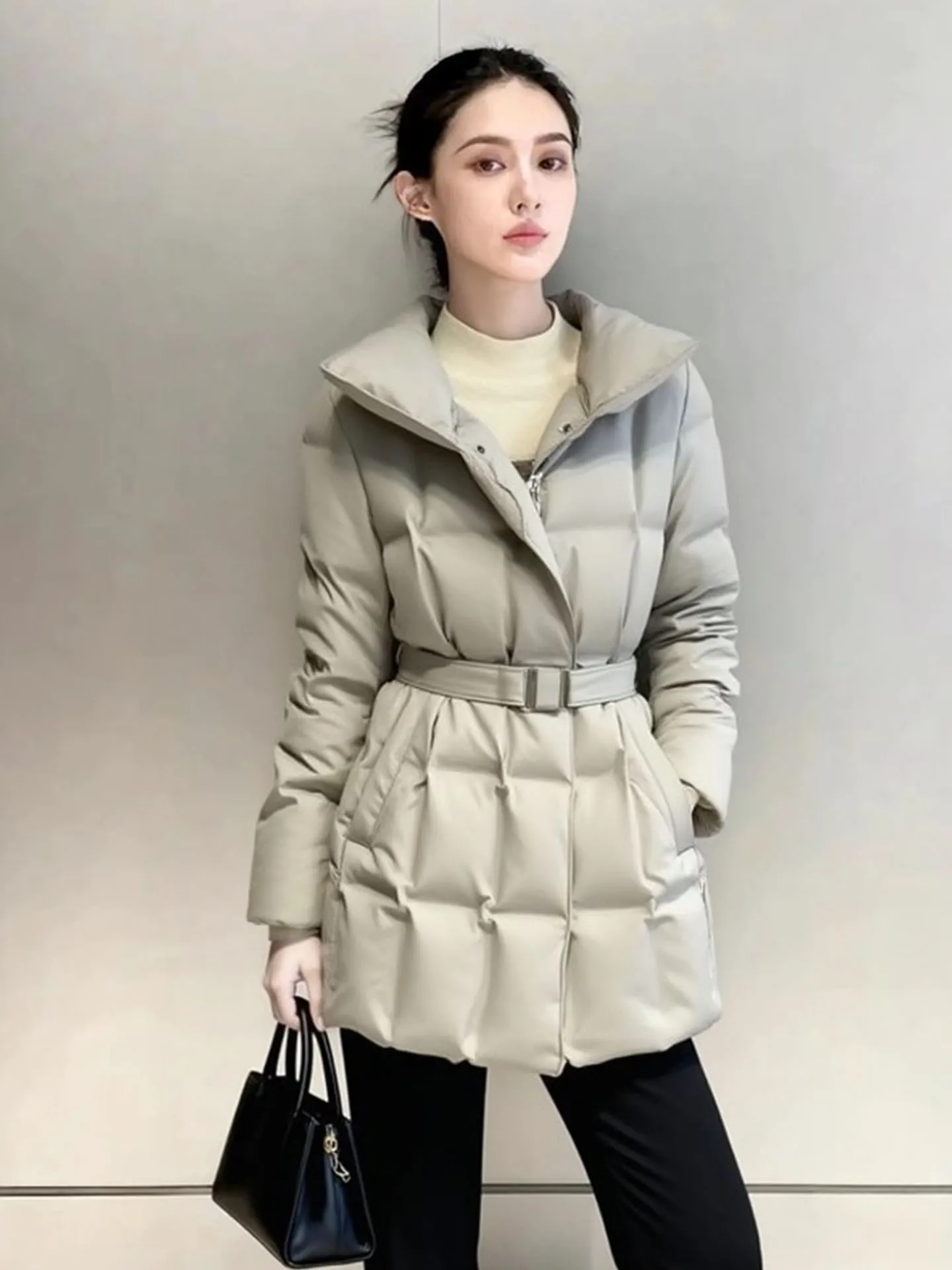 Женская теплая верхняя одежда Unique een с застежкой на талии Jaet Thiened, теплая верхняя одежда Sli для зимних поездок на работу, корейский Sle, стандартный крой
Женская теплая верхняя одежда Unique een с застежкой на талии Jaet Thiened, теплая верхняя одежда Sli для зимних поездок на работу, корейский Sle, стандартный крой