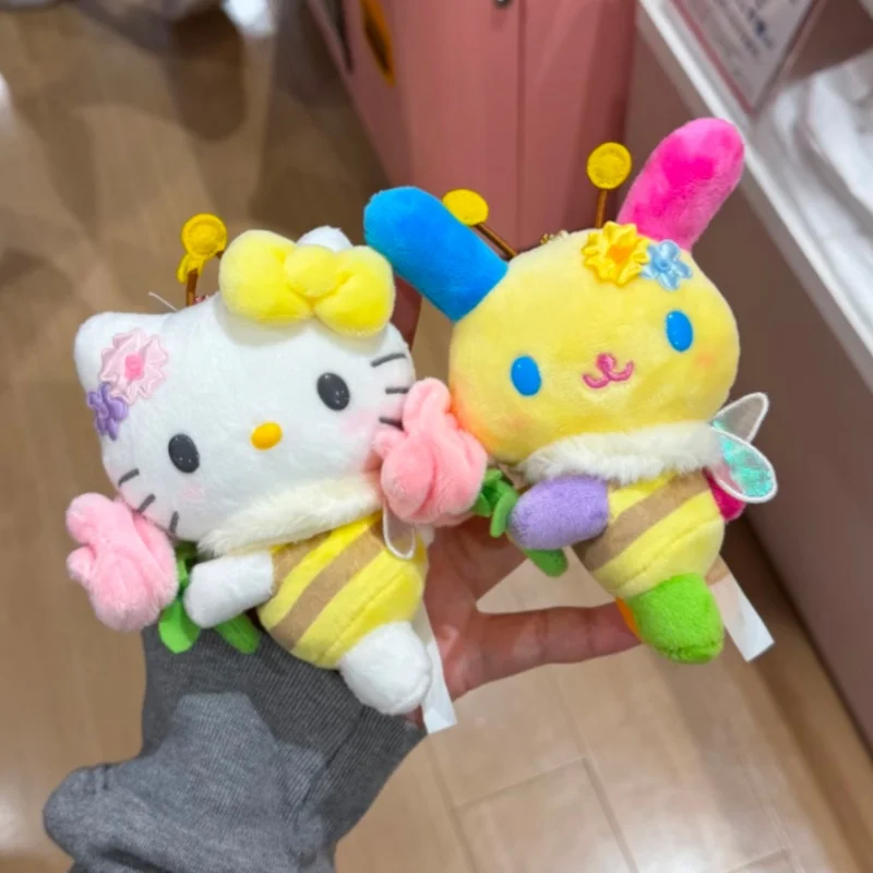 Original Sanrio Plush Keychain Hello Kitty Kuromi Bee Costume With Spring Flower Stuffed Bag Pendant Gift For Anime Lovers
Original Sanrio Plush Keychain Hello Kitty Kuromi Bee Costume With Spring Flower Stuffed Bag Pendant Gift For Anime Lovers