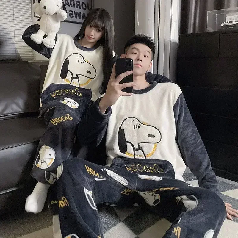 Disney winter new Snoopy cartoon loose, cute and comfortable flannel thickened warm pajamas personality couple holiday gift
Disney winter new Snoopy cartoon loose, cute and comfortable flannel thickened warm pajamas personality couple holiday gift
