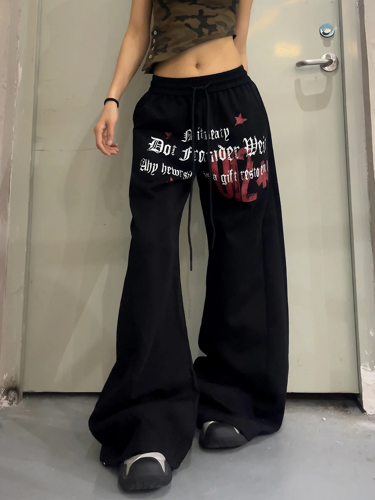 American Street Sle Star Letter Print Dstring Wide Leg Casual Sweatpants Men's Loose Dancing Sports Long Trousers
American Street Sle Star Letter Print Dstring Wide Leg Casual Sweatpants Men's Loose Dancing Sports Long Trousers