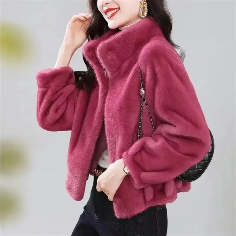 Korean Women Fashion Long Sleeved Plush Outwear Autumn Winter Femme Short Loose Faux Fur Coat 2025 Ladies Solid Color Fur Jacket
Korean Women Fashion Long Sleeved Plush Outwear Autumn Winter Femme Short Loose Faux Fur Coat 2025 Ladies Solid Color Fur Jacket