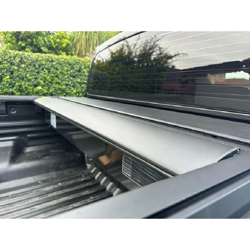 High Quality Electric Aluminum 4x4 Pickup Roller Shutter Tonneau Cover
High Quality Electric Aluminum 4x4 Pickup Roller Shutter Tonneau Cover