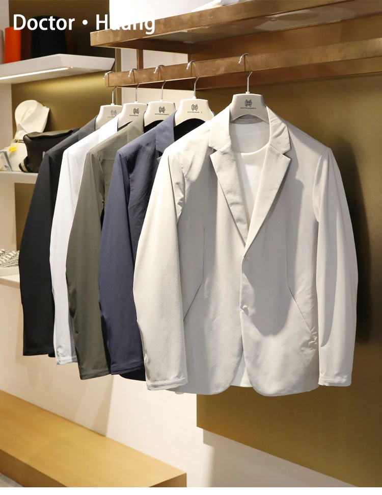 2023 весенне-летний новый мужской уличный высококачественный водонепроницаемый резиновый пиджак с функцией давления против морщин, деловой повседневный пиджак
2023 весенне-летний новый мужской уличный высококачественный водонепроницаемый резиновый пиджак с функцией давления против морщин, деловой повседневный пиджак