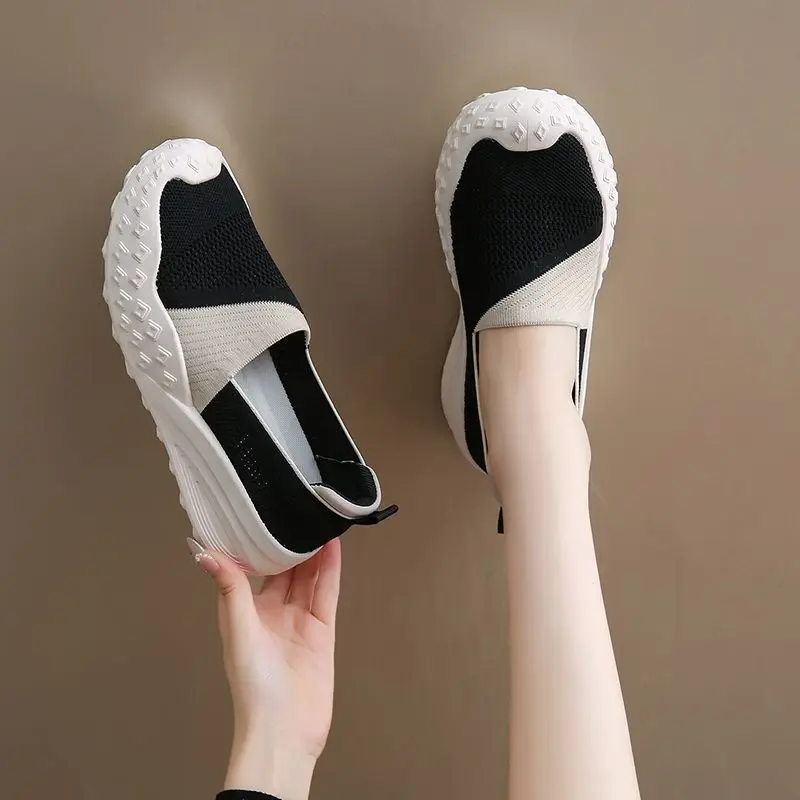 Women's 2026 New Summer Mesh Fisherman Shoes Breathable Slip on Soft Sole Casual Black Cloth Loafers
Women's 2026 New Summer Mesh Fisherman Shoes Breathable Slip on Soft Sole Casual Black Cloth Loafers
