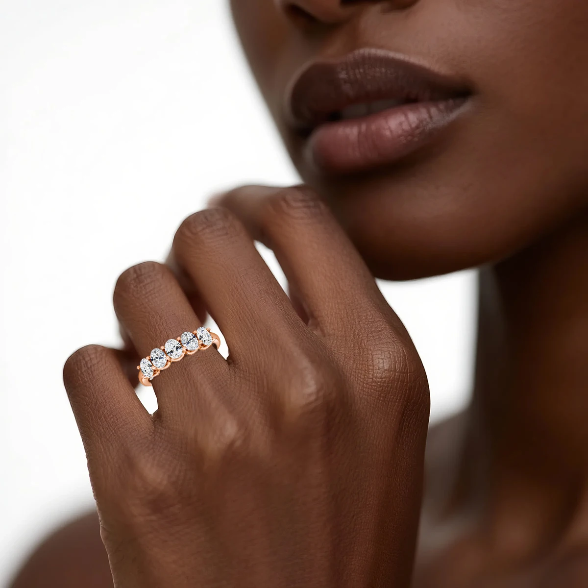 SDOOU 14K Gold Moissanite Ring 0.3ct 5 Stone Oval Cut for Women Wedding Anniversary Birthday Christmas Jewelry Gifts Brilliant
SDOOU 14K Gold Moissanite Ring 0.3ct 5 Stone Oval Cut for Women Wedding Anniversary Birthday Christmas Jewelry Gifts Brilliant