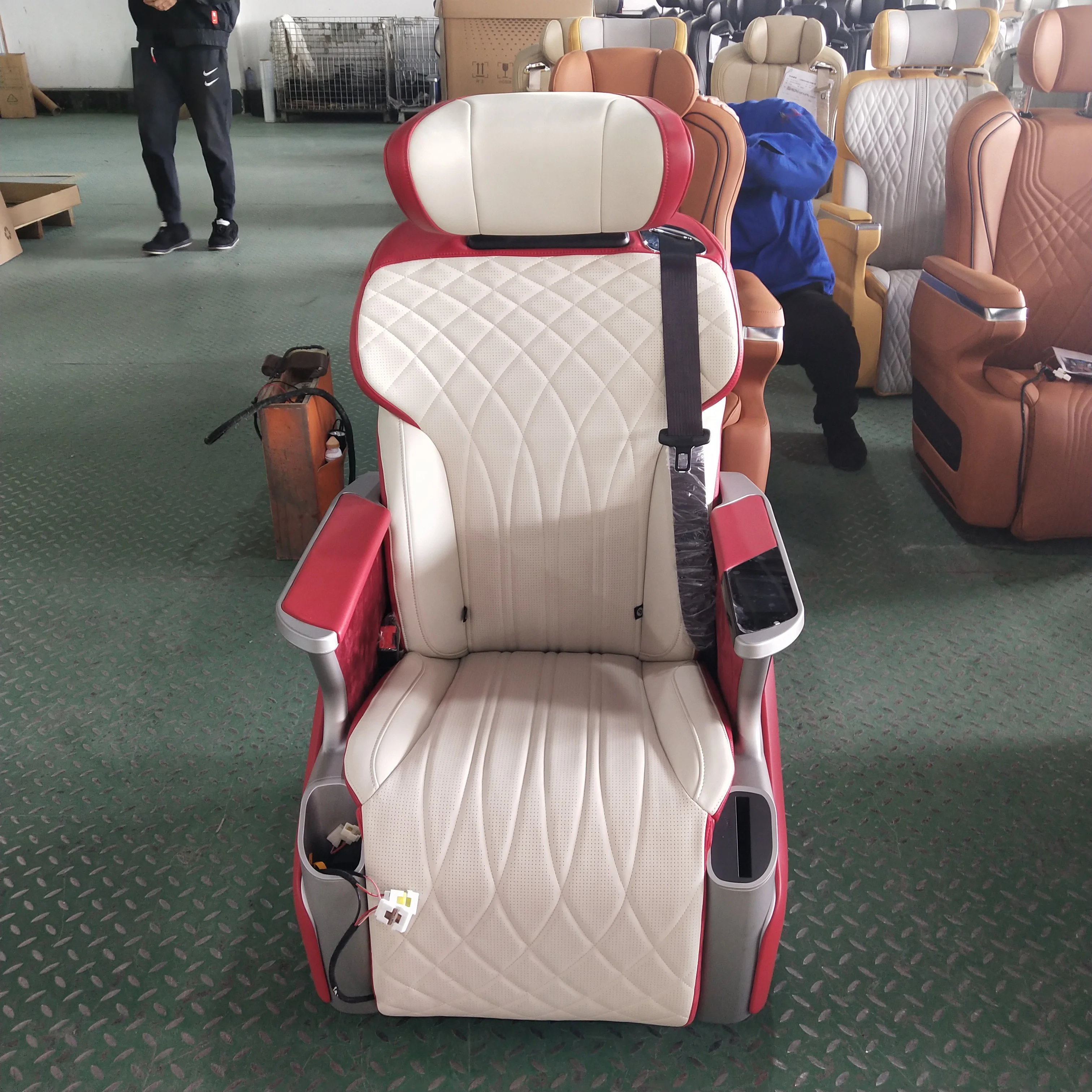Commercial Leather Car Seat Electric Modified Car Seat for Toyota/Sienna/Alphard/Vellfire/GL8
Commercial Leather Car Seat Electric Modified Car Seat for Toyota/Sienna/Alphard/Vellfire/GL8