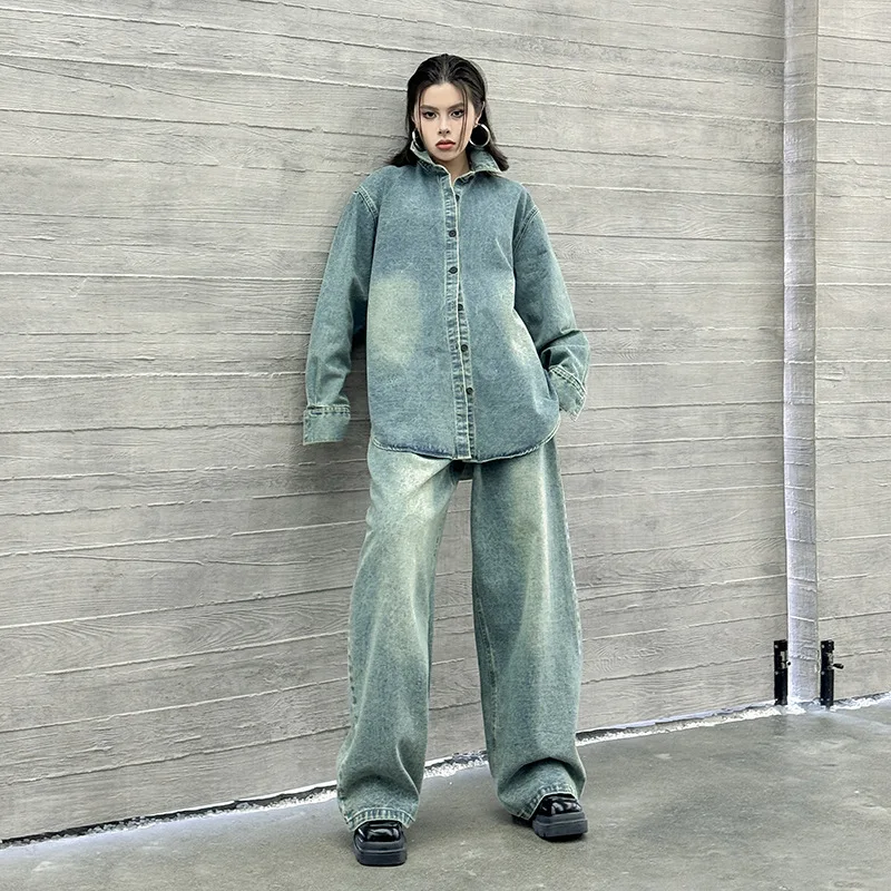 SuperAen Retro Denim Wide-leg Fashion Two-piece Set 2025 Spring New Loose High-end Casual Pants Sets for Women
SuperAen Retro Denim Wide-leg Fashion Two-piece Set 2025 Spring New Loose High-end Casual Pants Sets for Women