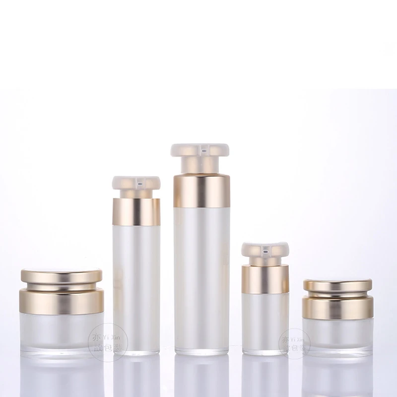 1PC 15ml-100ml Gold Cosmetic Jar Acrylic Lotion Vacuum Emulsion Bottle Press Cream Pot Sample Vials Airless Makeup Container
1PC 15ml-100ml Gold Cosmetic Jar Acrylic Lotion Vacuum Emulsion Bottle Press Cream Pot Sample Vials Airless Makeup Container