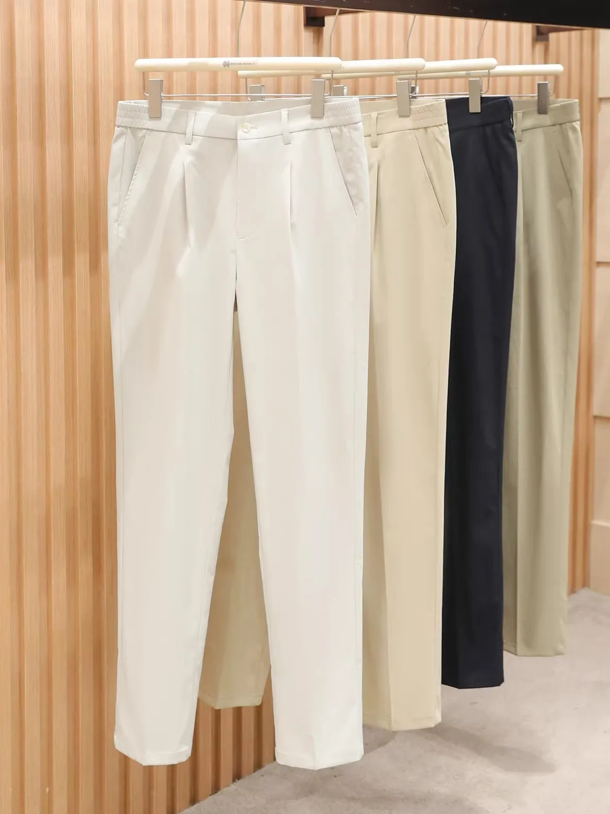 Italian Minimalist Style Men's Casual Pants Spring Summer New Arrival Straight Leg Thin Commuting Breathable Long Trousers
Italian Minimalist Style Men's Casual Pants Spring Summer New Arrival Straight Leg Thin Commuting Breathable Long Trousers