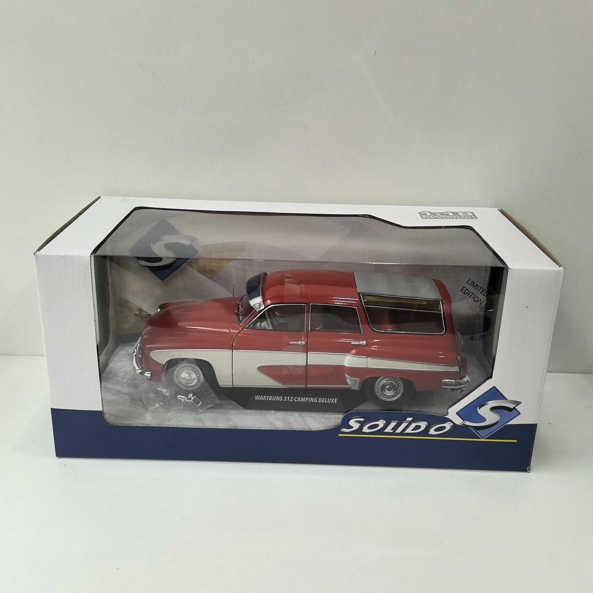 Модель автомобиля SOLIDO WARTBURG 312 CAMPING DELUXE F8 из литого сплава, масштаб 1/18
Модель автомобиля SOLIDO WARTBURG 312 CAMPING DELUXE F8 из литого сплава, масштаб 1/18