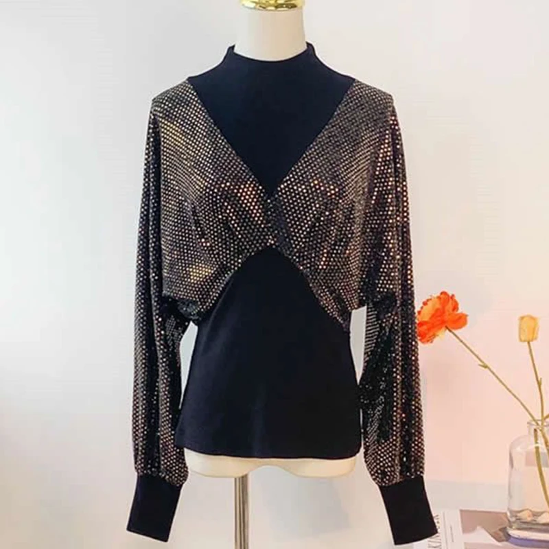 2023 Autumn Winter Sequins Patchwork Fashion T-shirts Lady Harajuku All Match Pullovers Loose Casual Fake Two Pieces Tops Women
2023 Autumn Winter Sequins Patchwork Fashion T-shirts Lady Harajuku All Match Pullovers Loose Casual Fake Two Pieces Tops Women