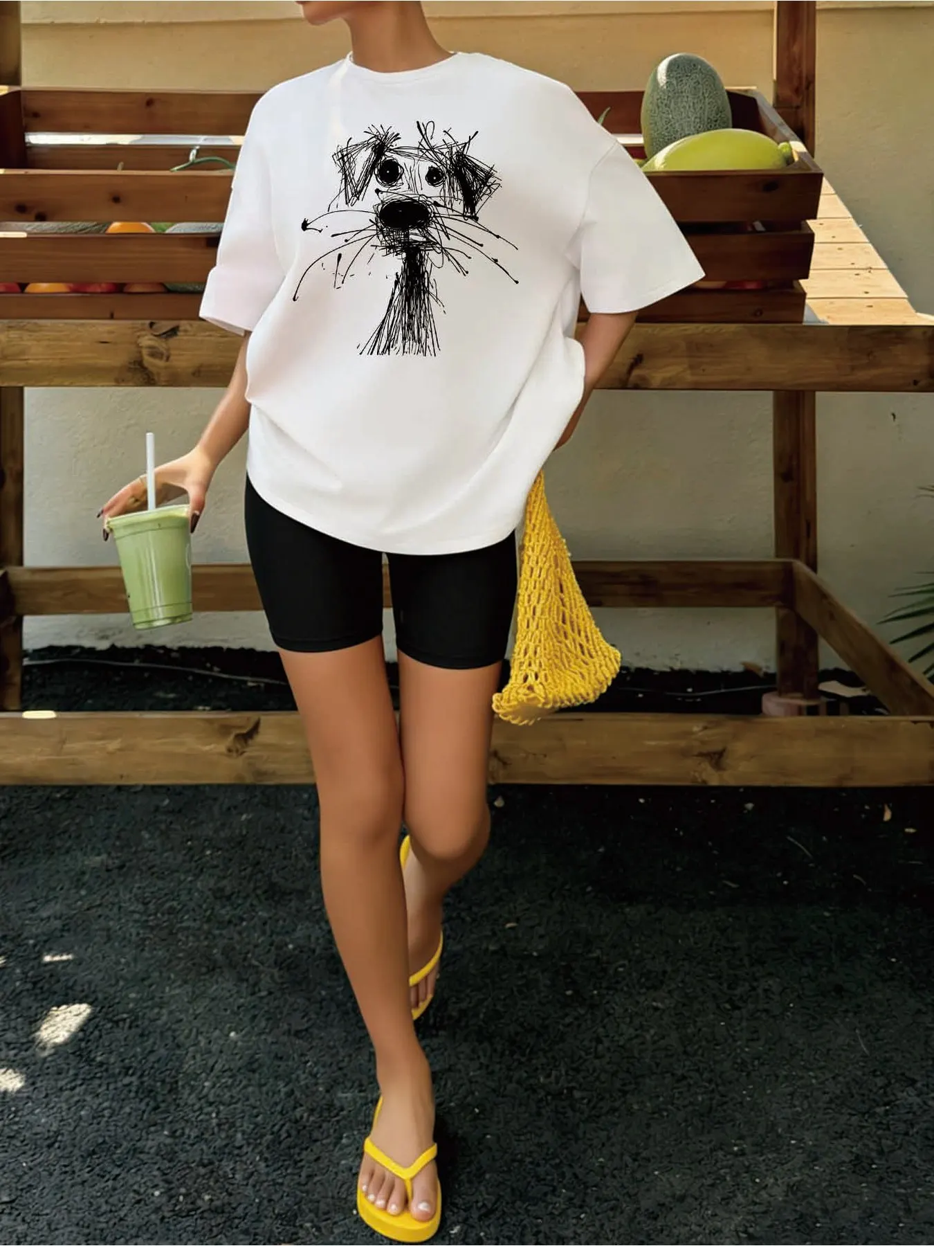 Two-piece set including hand-drawn graffiti dog print oversized T-shirt and cycling shorts
Two-piece set including hand-drawn graffiti dog print oversized T-shirt and cycling shorts