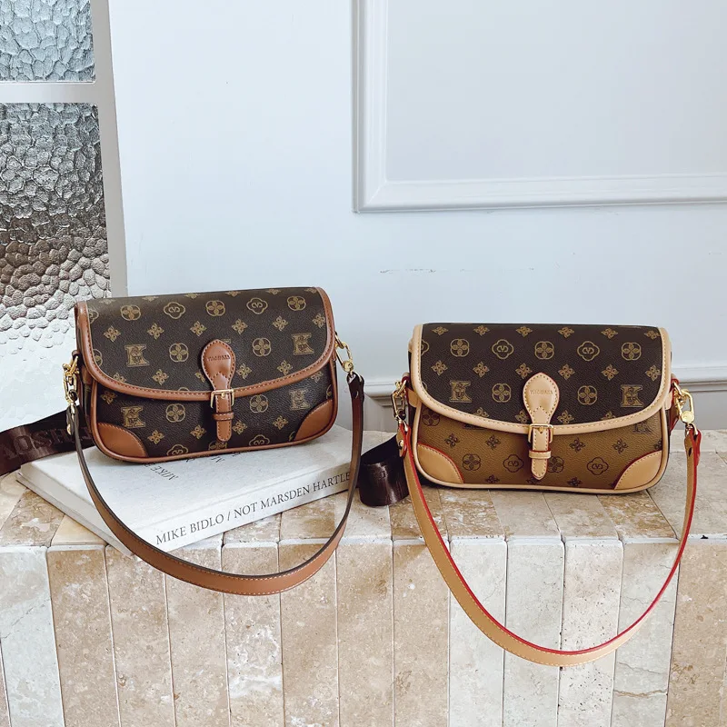 Роскошная женская сумка через плечо 2025 года, модная многосторонняя сумка через плечо из натуральной кожи, винтажная стеганая сумка большой вместительности
Роскошная женская сумка через плечо 2025 года, модная многосторонняя сумка через плечо из натуральной кожи, винтажная стеганая сумка большой вместительности