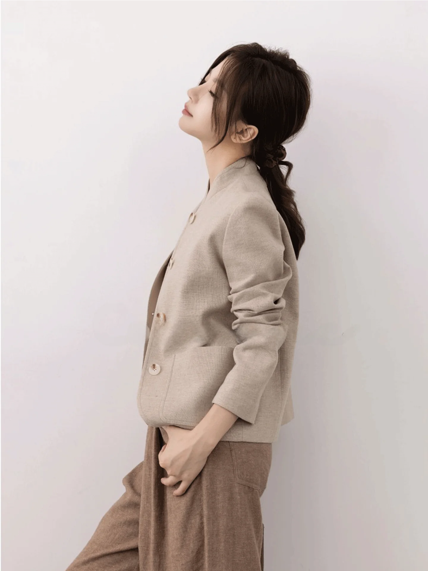 COCOZONE Women's Linen Mixed Fabric Early Spring Stand Collar Eastern Aesthetic Zhongshan Coat Casual Style Standard Fit Long...
COCOZONE Women's Linen Mixed Fabric Early Spring Stand Collar Eastern Aesthetic Zhongshan Coat Casual Style Standard Fit Long...