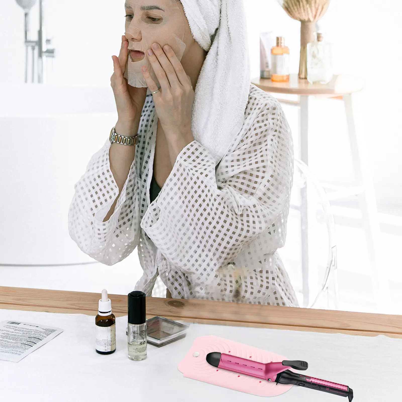 Premium Silicone Pouch Heat Resistant for Flat Iron Curling Iron Storage Compact Travel Size Hot Tools Organizer Non-Slip
Premium Silicone Pouch Heat Resistant for Flat Iron Curling Iron Storage Compact Travel Size Hot Tools Organizer Non-Slip