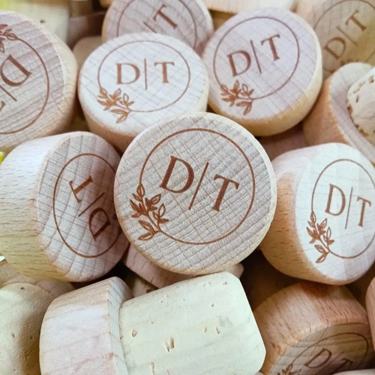 10PCS Free Personalized Wine Bottle Stoppers Laser Engraved Wooden Wine Bottle Stopper Cork for Wedding Favors Party For Guest
10PCS Free Personalized Wine Bottle Stoppers Laser Engraved Wooden Wine Bottle Stopper Cork for Wedding Favors Party For Guest