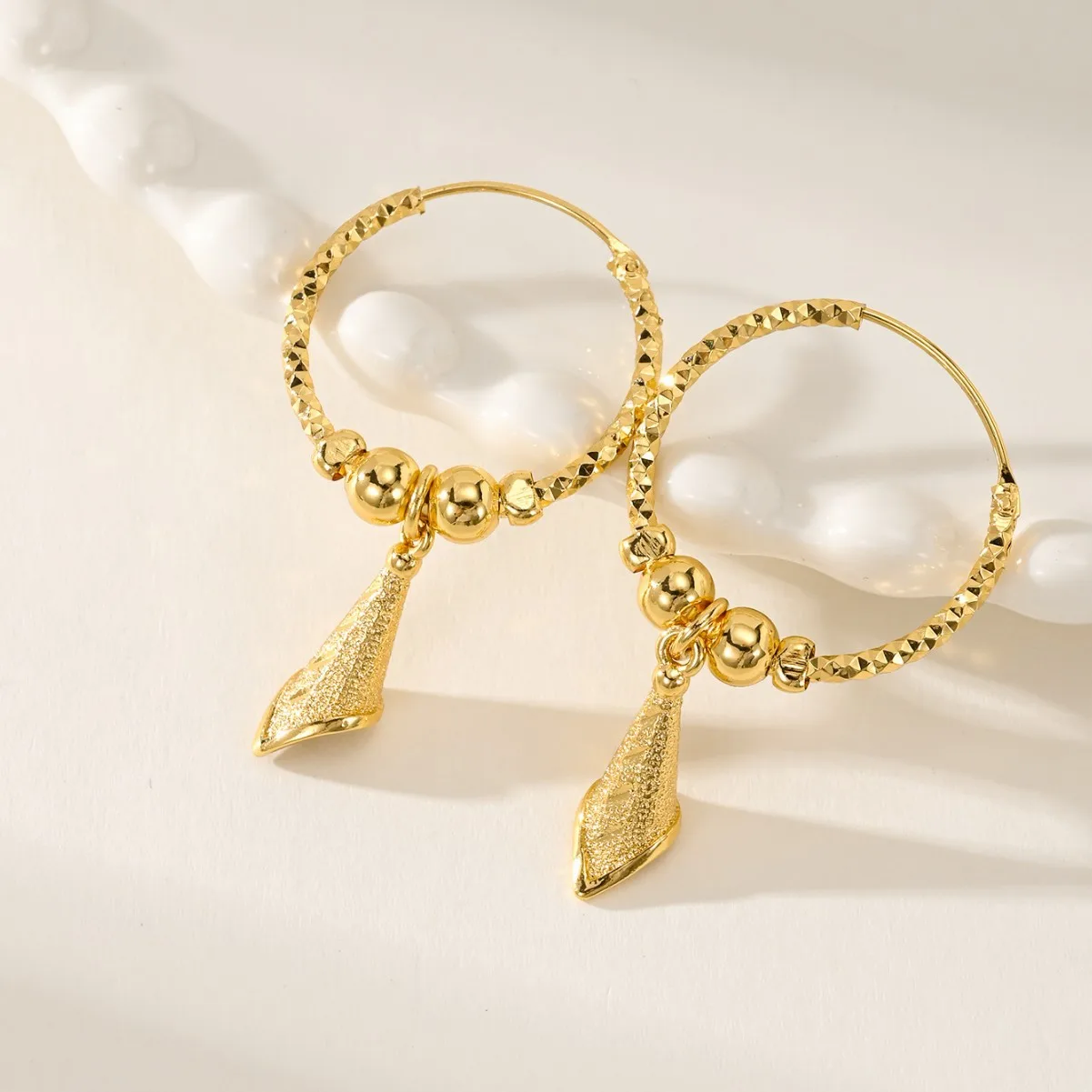 9999 Gold Lady's Round Bead Earrings - European Nigerian Ring-shaped Earrings
9999 Gold Lady's Round Bead Earrings - European Nigerian Ring-shaped Earrings
