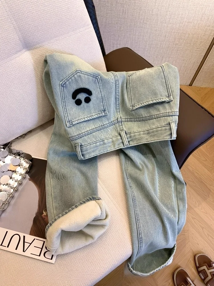 Embroidered Face Fleece Lined Thick Wide Leg Jeans Women's High Waist Slim Fit Light Blue Straight Tube Pants Casual
Embroidered Face Fleece Lined Thick Wide Leg Jeans Women's High Waist Slim Fit Light Blue Straight Tube Pants Casual