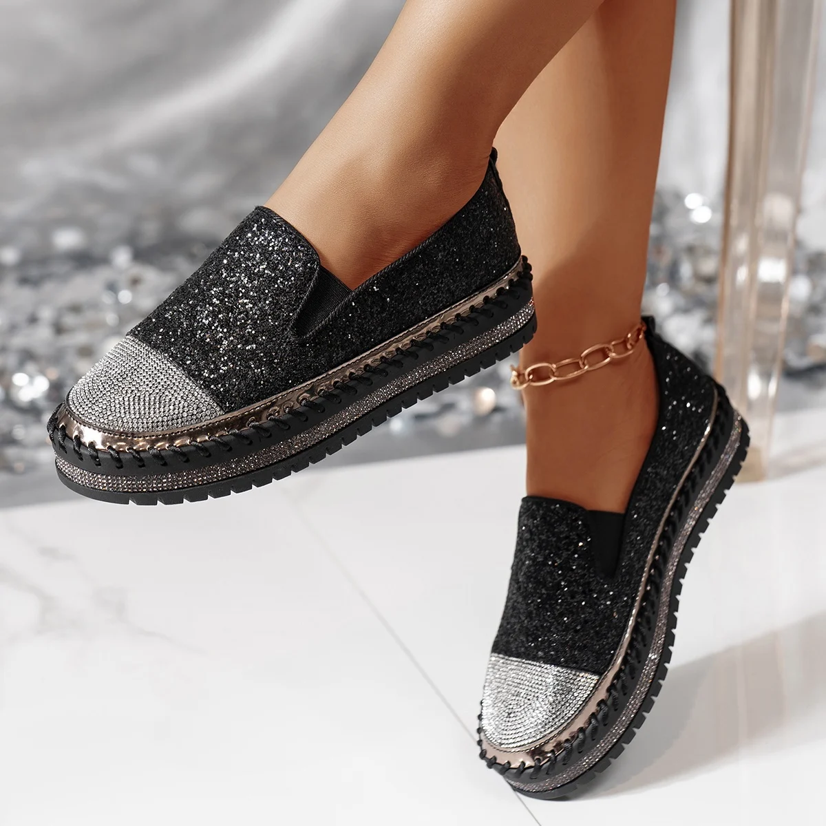 Autumn Women Thick Bottom Sneaker Running Fashion Designer Woman Shoes Trend 2025 Casual Canvas Mirror Luxury Rhinestone Spring
Autumn Women Thick Bottom Sneaker Running Fashion Designer Woman Shoes Trend 2025 Casual Canvas Mirror Luxury Rhinestone Spring