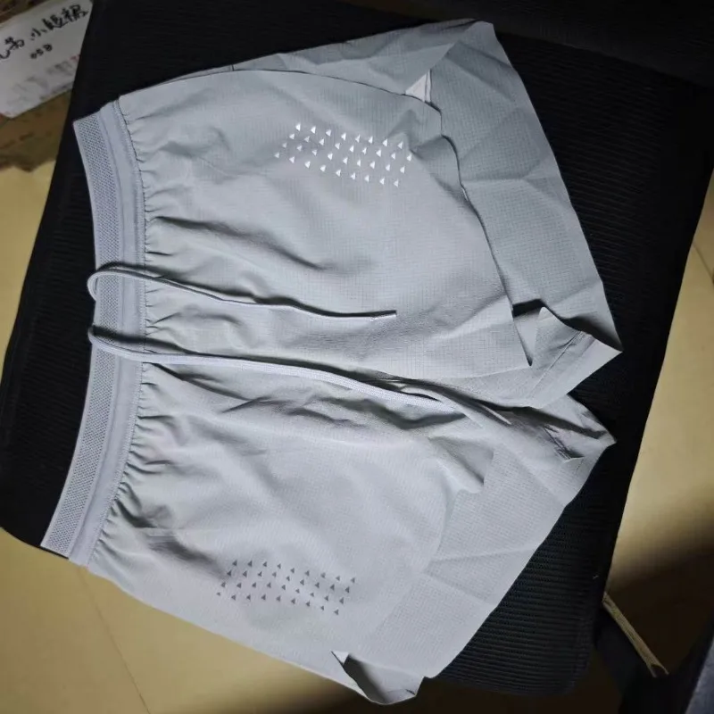 2026Solid color fashion beach beach beach sports three-point men's and women's marathon running box-lined shorts belt bag D3
2026Solid color fashion beach beach beach sports three-point men's and women's marathon running box-lined shorts belt bag D3