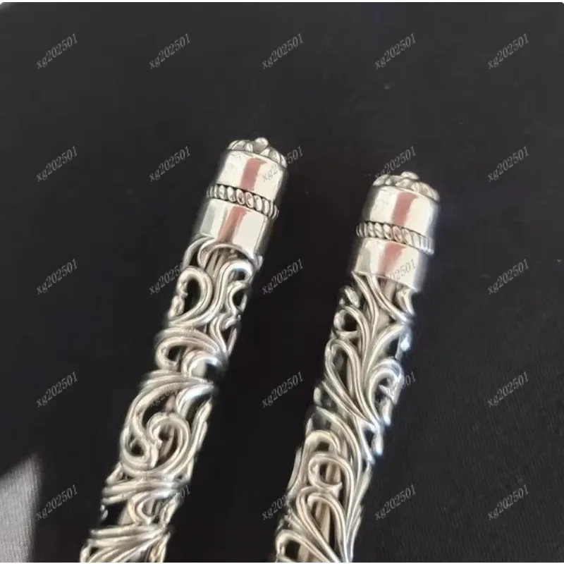 Vintage Metal Cross Hollow Engraved Ballpoint Pen - High-end Business Gender-Neutral Ideal Gift for Men
Vintage Metal Cross Hollow Engraved Ballpoint Pen - High-end Business Gender-Neutral Ideal Gift for Men