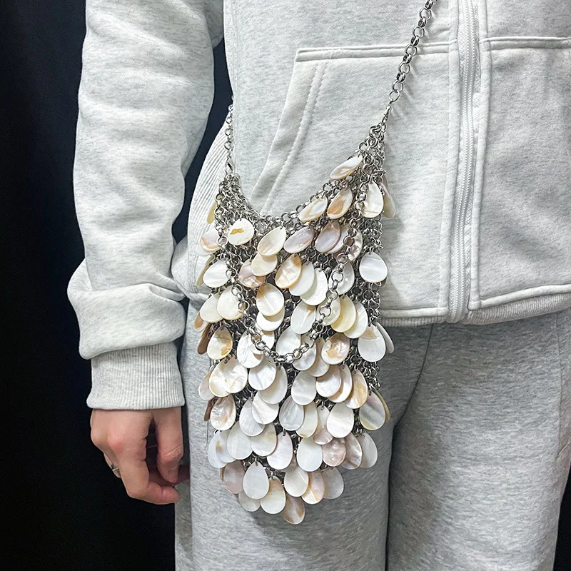 Металлическая сумка Hauberk с полой тканой кольцом, сумка на плечо с цепочкой в виде ракушки, дизайнерские сумки для женщин, сумка через плечо, вечерние сумки, новинка
Металлическая сумка Hauberk с полой тканой кольцом, сумка на плечо с цепочкой в виде ракушки, дизайнерские сумки для женщин, сумка через плечо, вечерние сумки, новинка