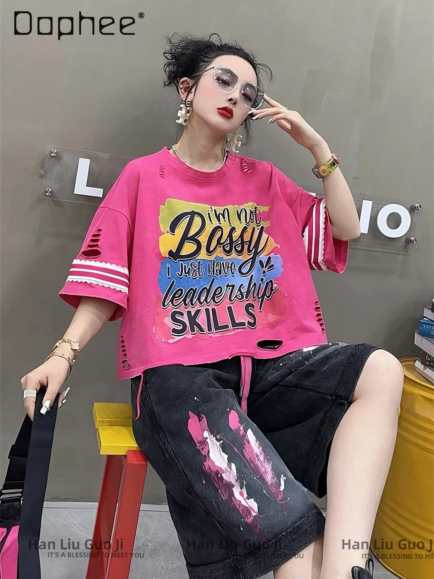 European Fashion Letter Contrasting Short-sleeved T-shirt Women's Summer Casual Loose High Street Print Ripped Top Ins
European Fashion Letter Contrasting Short-sleeved T-shirt Women's Summer Casual Loose High Street Print Ripped Top Ins