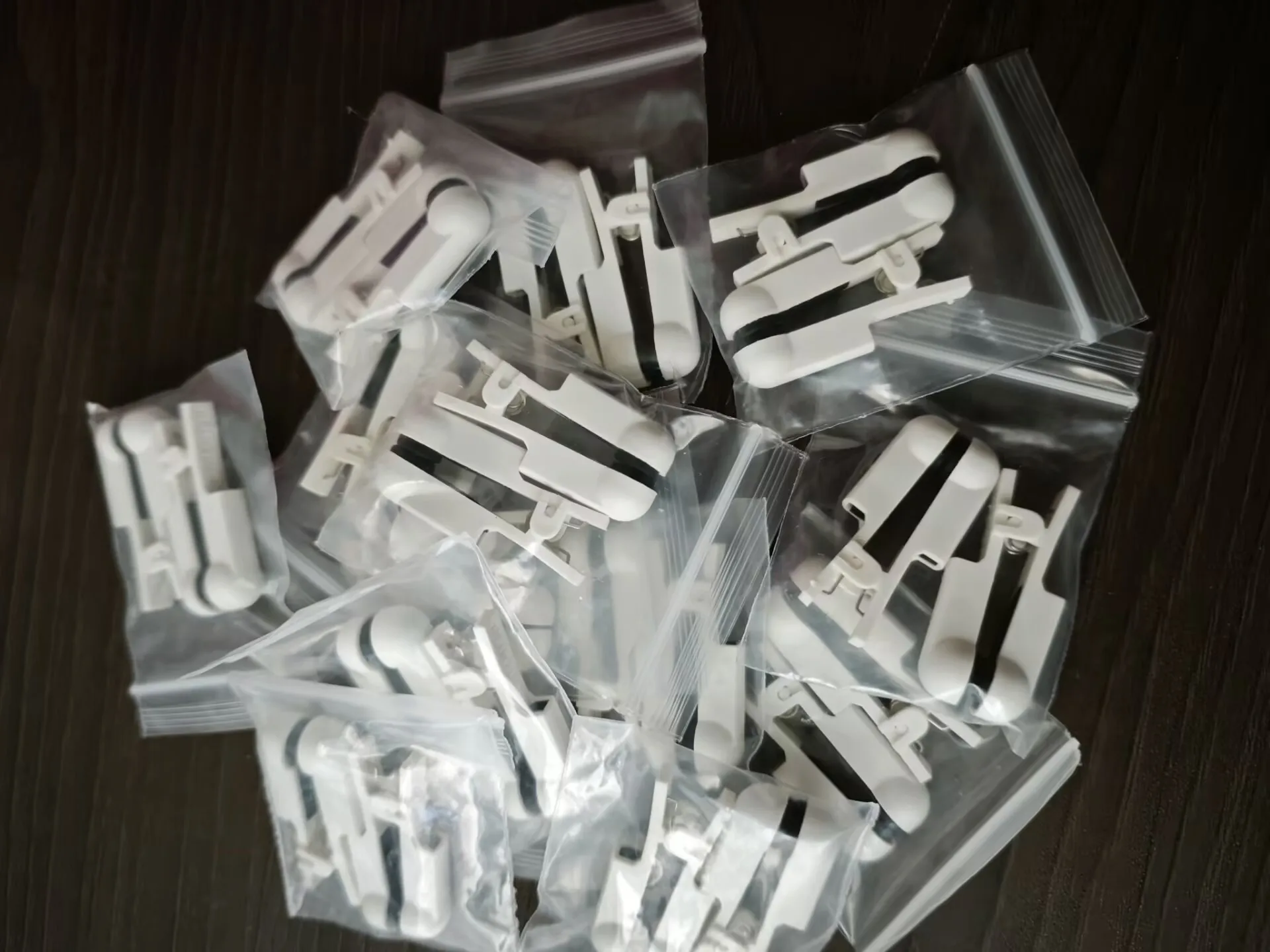 10pcs(5PAIR) New white Double -sided Silicone Electrode Clips Adapter for Use with Tens EMS Machines Vns Wih 2.0mm Pin
10pcs(5PAIR) New white Double -sided Silicone Electrode Clips Adapter for Use with Tens EMS Machines Vns Wih 2.0mm Pin