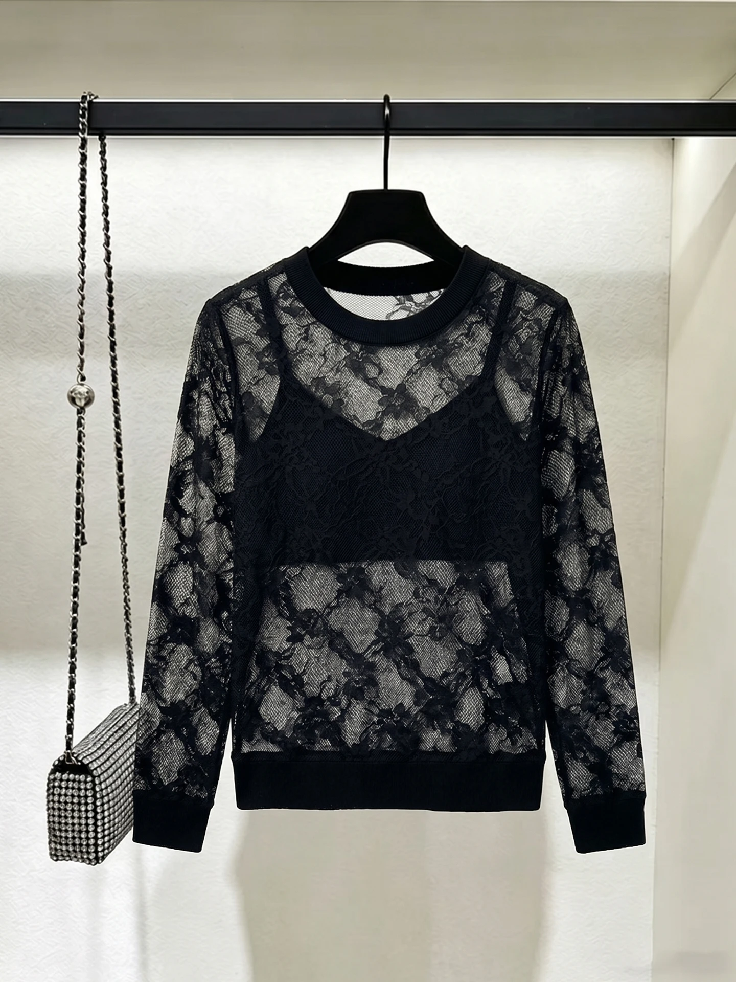 Lace Design Summer Sun Protection Cover up Loose Lazy Style Long Sleeve Top Fashionable Versatile Women's Commute Wear
Lace Design Summer Sun Protection Cover up Loose Lazy Style Long Sleeve Top Fashionable Versatile Women's Commute Wear